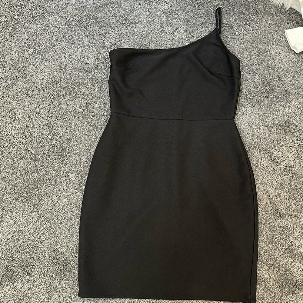 Black off the shoulder dress. Size small, brand blue blush